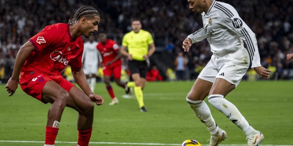 德天空报道勒沃库森与塞维利亚就巴代转会费谈判 价格区间2500至3000万欧元