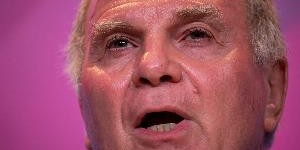 云开体育-赫内斯：若财政和3年前一样或会续约穆勒 埃贝尔承认错误是种强大