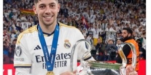 皇马官方祝巴尔韦德27岁生日快乐，加盟至今出战323场斩获14冠