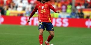 开云体育-库库雷利亚：但愿我能成为金球奖竞争者，我看比赛其实也关注前锋