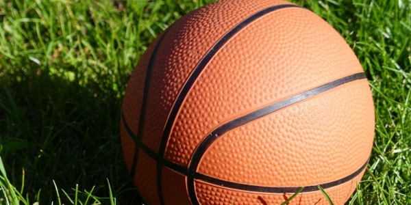 广厦官宣亚冠名单：胡金秋孙铭徽等多主力缺席 布朗领衔三外援出征